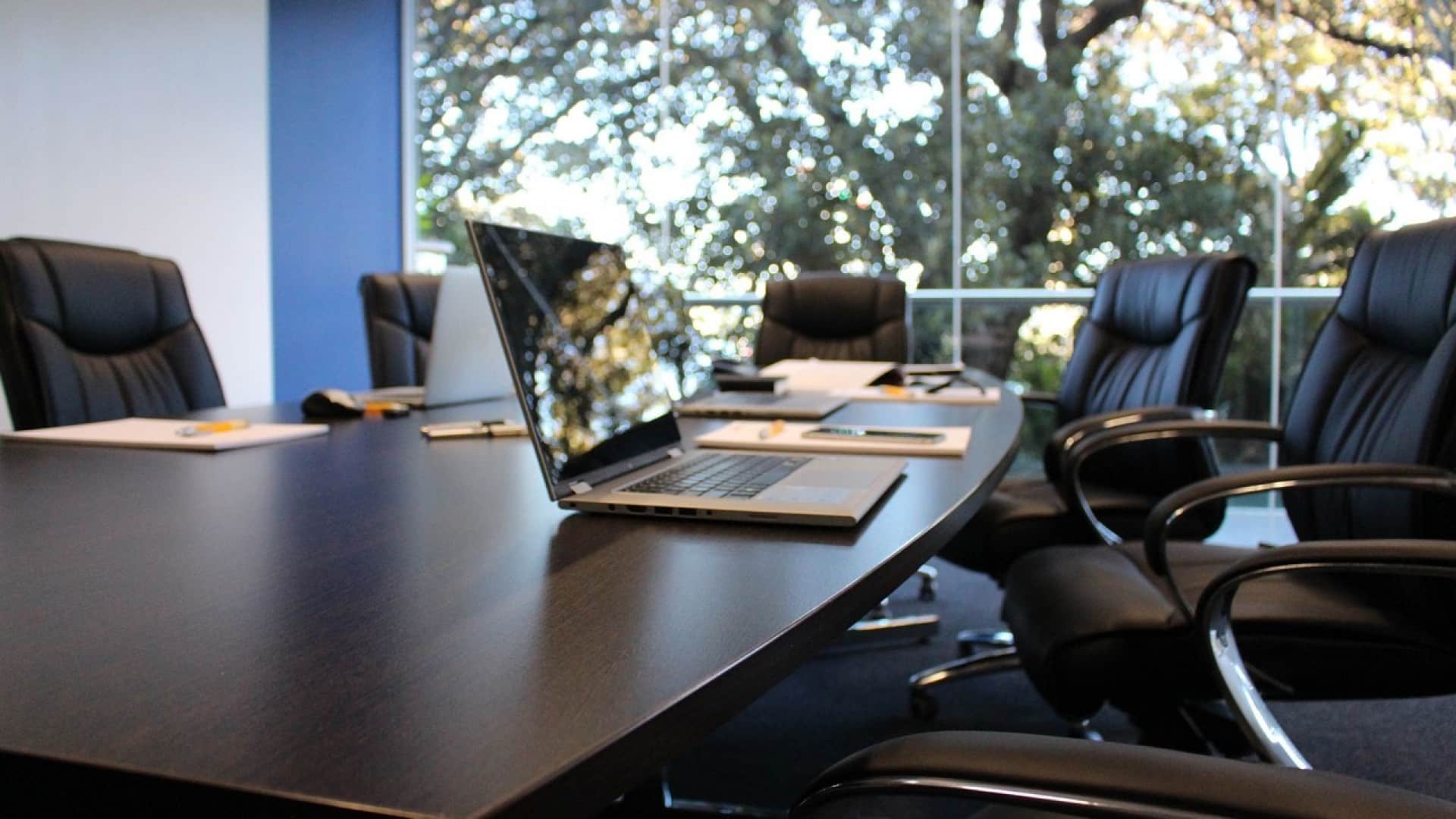 Les avantages d'embaucher un professionnel pour le mobilier de bureau de votre entreprise
